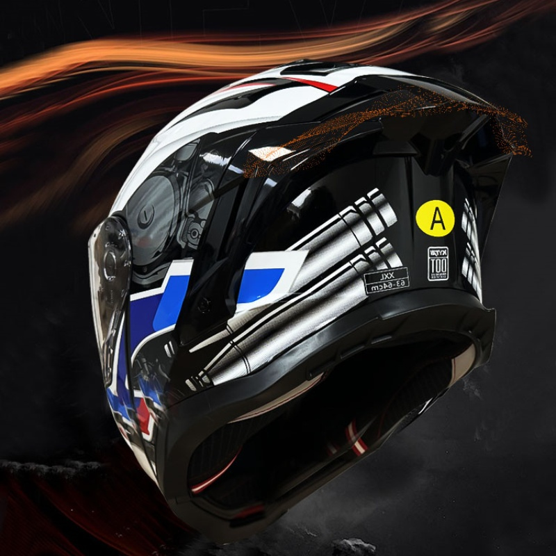 Dual Visor Motorcycle Helmet - Image 4